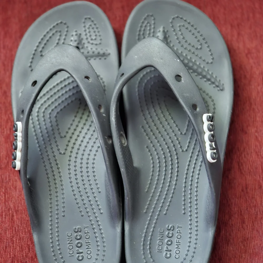 Women's flip flops! Croc, size 10 - Picture 1 of 2